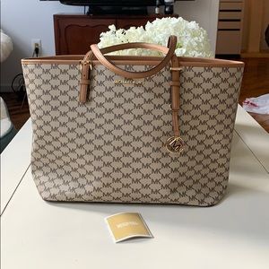 Michael Kors tote